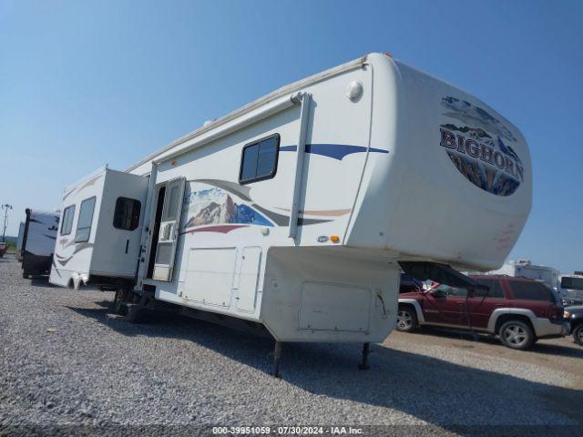  Salvage Heartland Bighorn Fifth Wheel