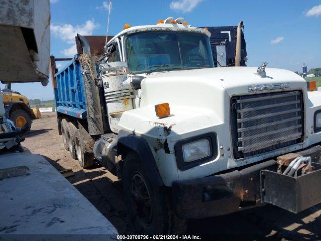  Salvage Mack 600