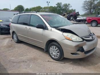  Salvage Toyota Sienna