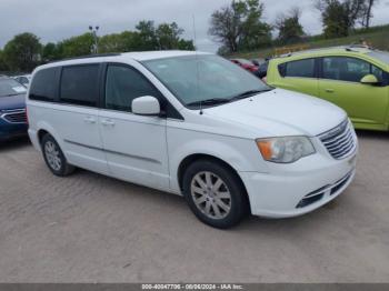  Salvage Chrysler Town & Country