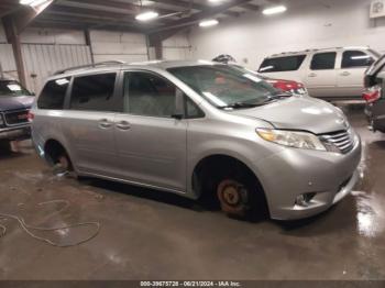  Salvage Toyota Sienna