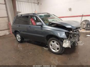  Salvage Toyota Highlander