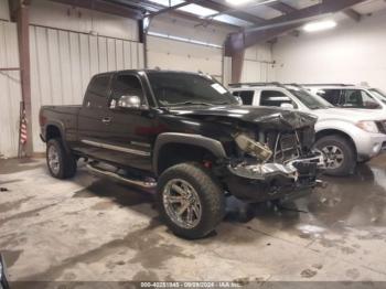  Salvage GMC Sierra 2500