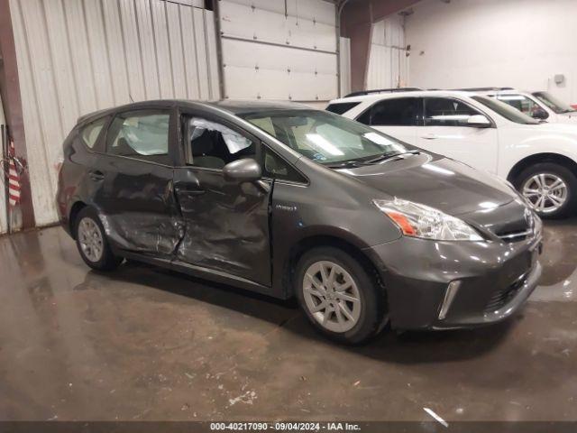  Salvage Toyota Prius v