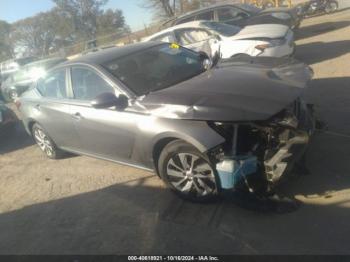  Salvage Nissan Altima