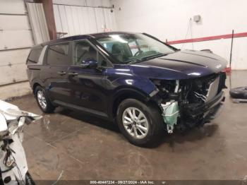  Salvage Kia Carnival