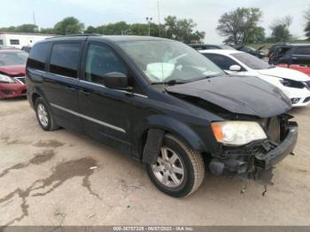  Salvage Chrysler Town & Country