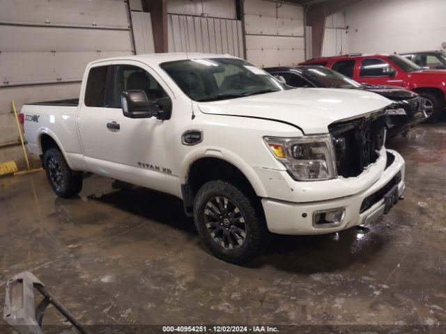  Salvage Nissan Titan