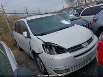  Salvage Toyota Sienna