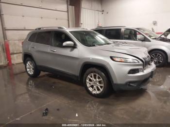  Salvage Jeep Cherokee