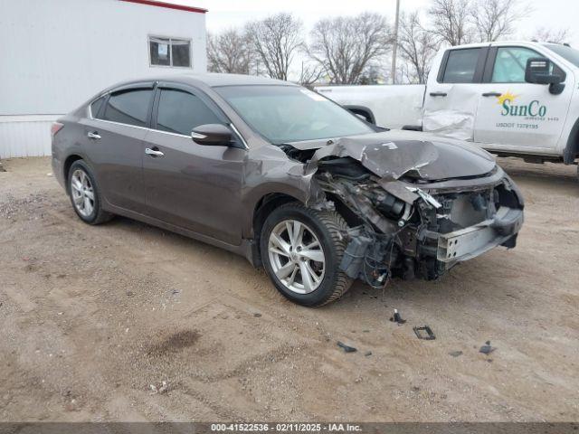  Salvage Nissan Altima