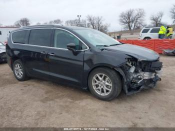  Salvage Chrysler Pacifica