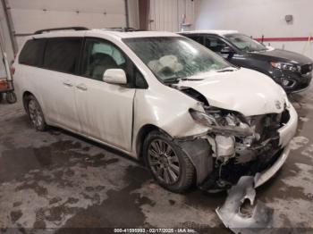  Salvage Toyota Sienna