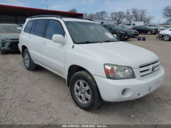  Salvage Toyota Highlander