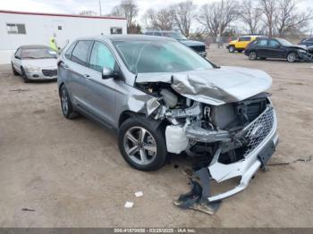  Salvage Ford Edge