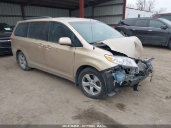 Salvage Toyota Sienna