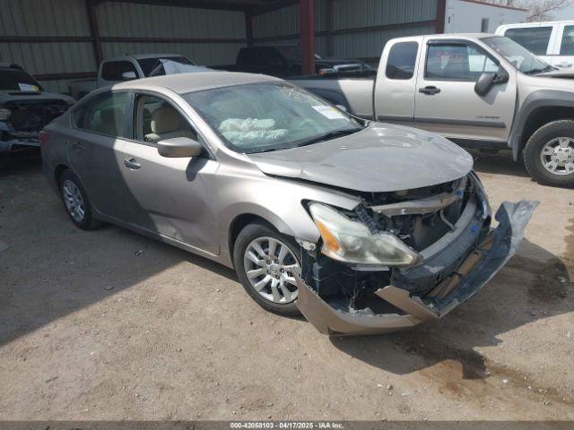  Salvage Nissan Altima