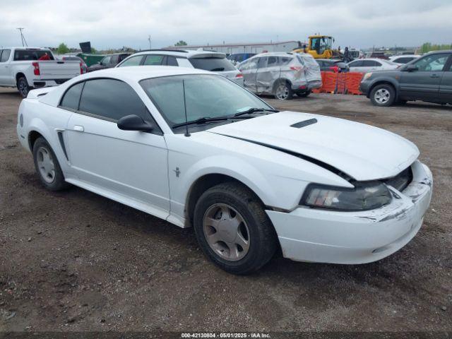  Salvage Ford Mustang