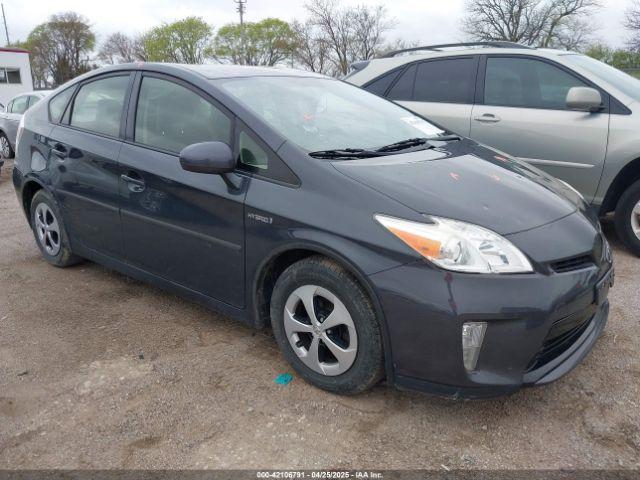  Salvage Toyota Prius