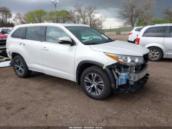  Salvage Toyota Highlander
