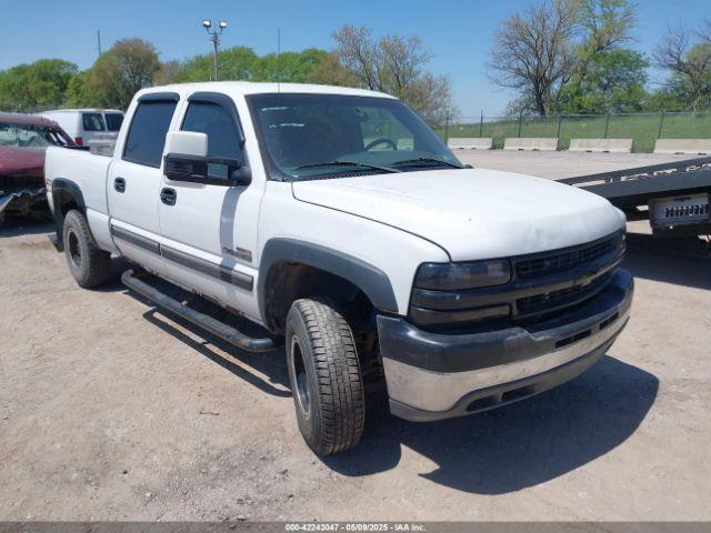  Salvage Chevrolet Silverado 2500