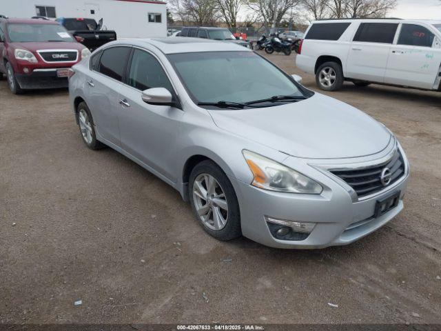  Salvage Nissan Altima