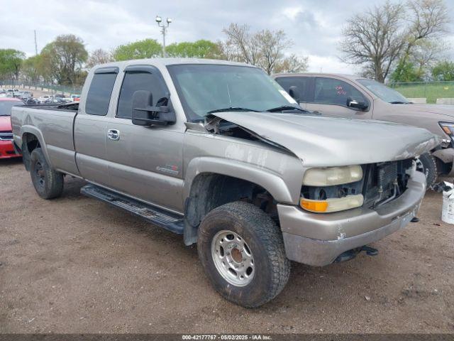  Salvage Chevrolet Silverado 2500
