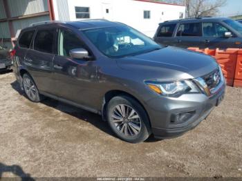  Salvage Nissan Pathfinder