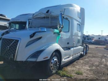  Salvage Volvo Vnl