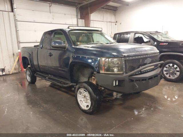  Salvage Chevrolet Silverado 2500