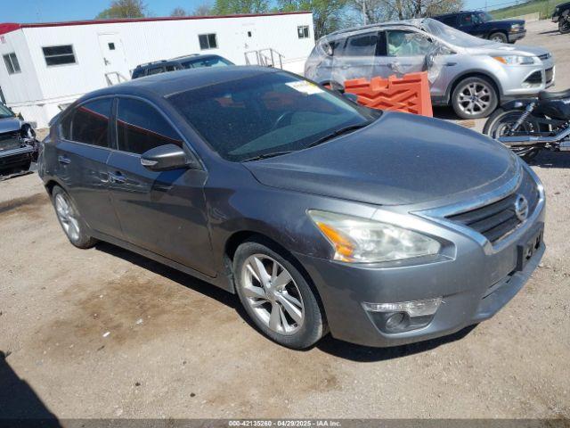  Salvage Nissan Altima