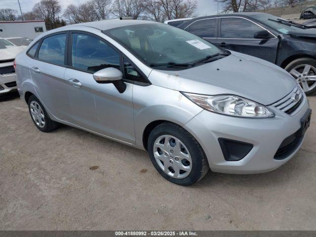  Salvage Ford Fiesta