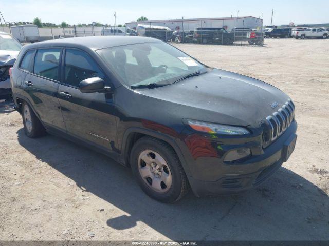  Salvage Jeep Cherokee