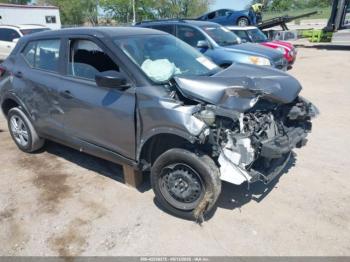  Salvage Nissan Kicks