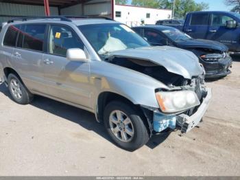  Salvage Toyota Highlander
