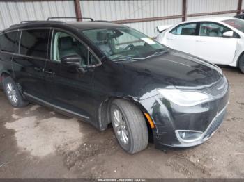  Salvage Chrysler Pacifica
