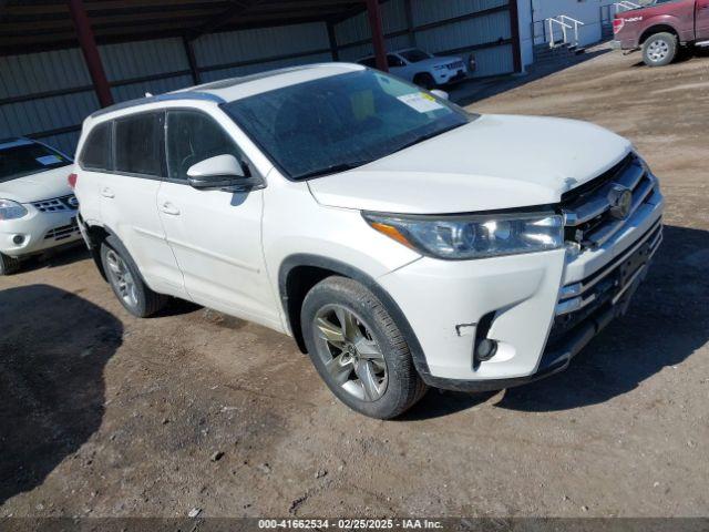  Salvage Toyota Highlander