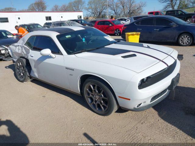  Salvage Dodge Challenger