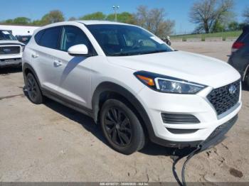  Salvage Hyundai TUCSON