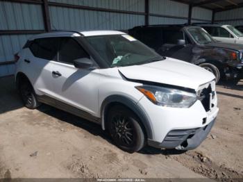  Salvage Nissan Kicks