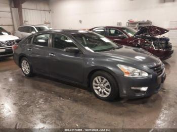  Salvage Nissan Altima