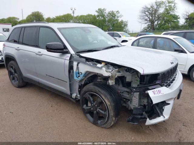  Salvage Jeep Grand Cherokee