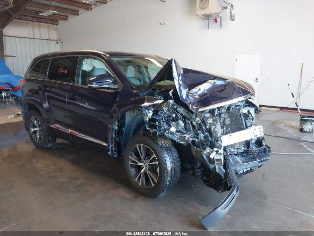  Salvage Toyota Highlander