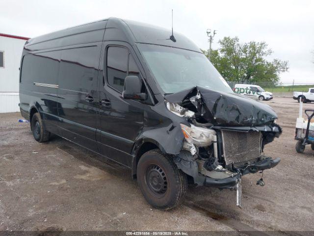  Salvage Mercedes-Benz Sprinter 2500