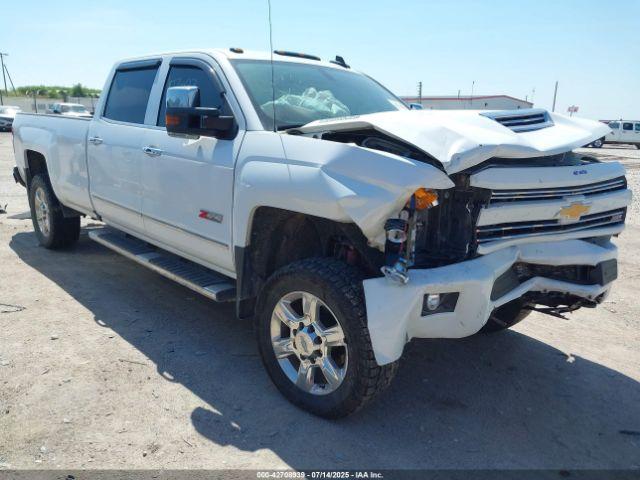  Salvage Chevrolet Silverado 2500