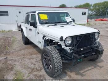  Salvage Jeep Gladiator