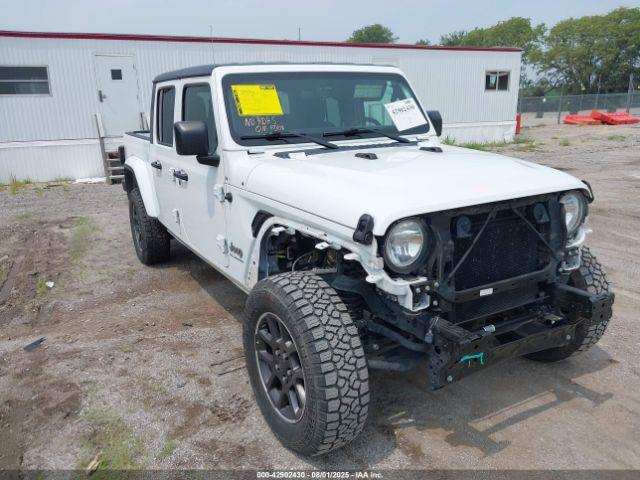  Salvage Jeep Gladiator