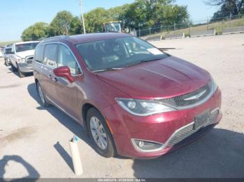  Salvage Chrysler Pacifica