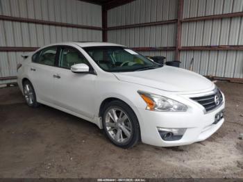  Salvage Nissan Altima