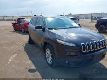  Salvage Jeep Cherokee
